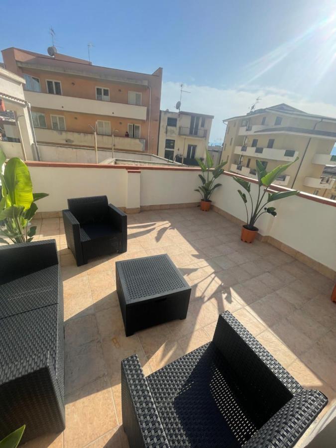 Appartement Gm Immobiliare à Reggio de Calabre Extérieur photo